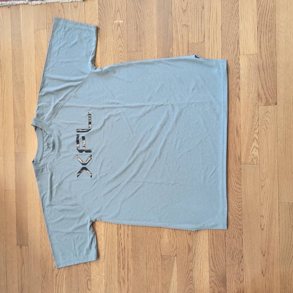 Men's XFL Active Wear Athletic Shirt Size Large